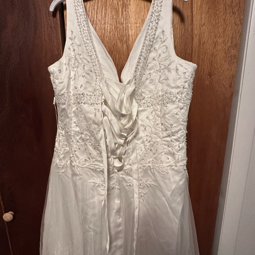 JJs House Elegant White Wedding Dress - Picture 3 of 3